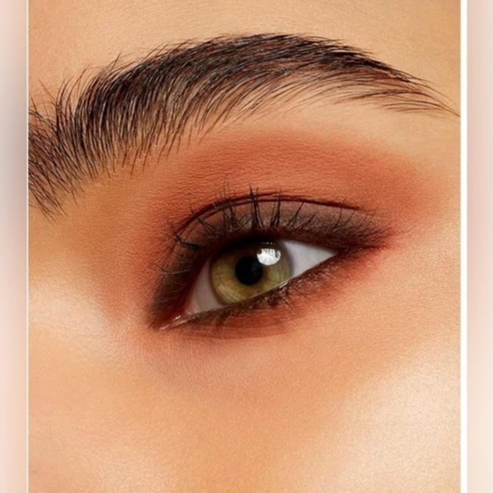 MAC Powder Kiss Soft Matte Eyeshadow-What Clout